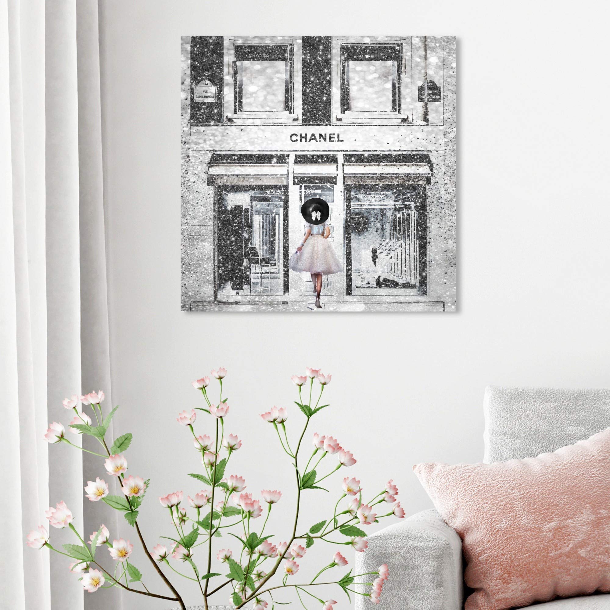 Amazon.com: Oliver Gal 'Queen of The Store' The Fashion Wall Art